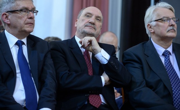 Ostra reakcja Rosji na wypowiedź szefa MON o Smoleńsku: Absurdalne i głupie