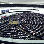 Ostra rezolucja PE o polskim KPO. Eurodeputowani apelują do Rady UE