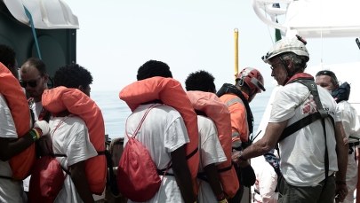 Ostra wymiana zdań pomiędzy rządami Włoch i Francji. W tle migranci
