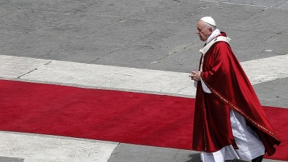 Ostre słowa Franciszka. "Mówią o pokoju i sprzedają broń"