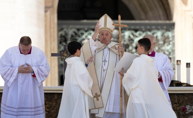 Ostre słowa Franciszka o homoseksualistach w seminariach
