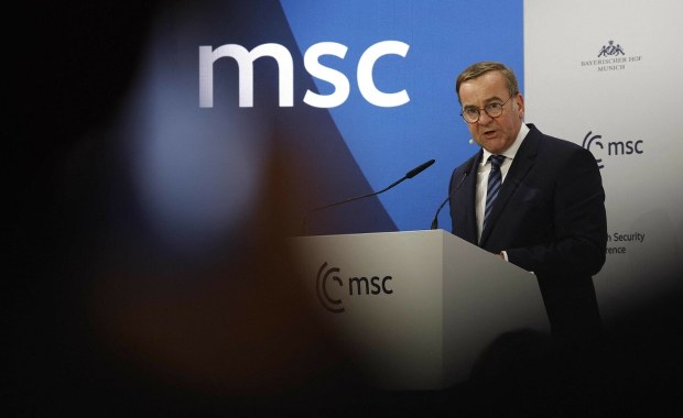 Ostre słowa i długie oklaski. Vance podpadł niemieckiemu ministrowi