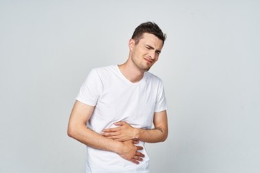 Ostry ból brzucha – najczęstsze przyczyny 
