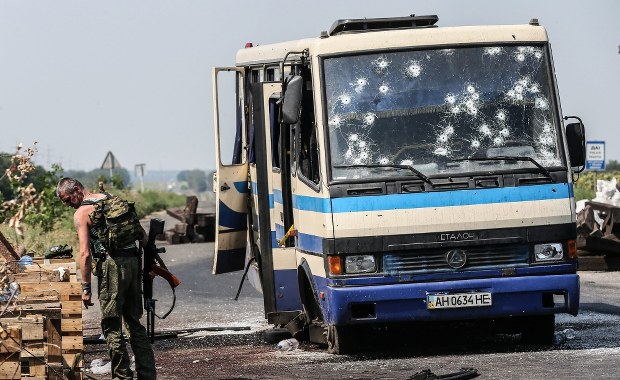Ostrzelali autobus. Krwawa pułapka w Doniecku 