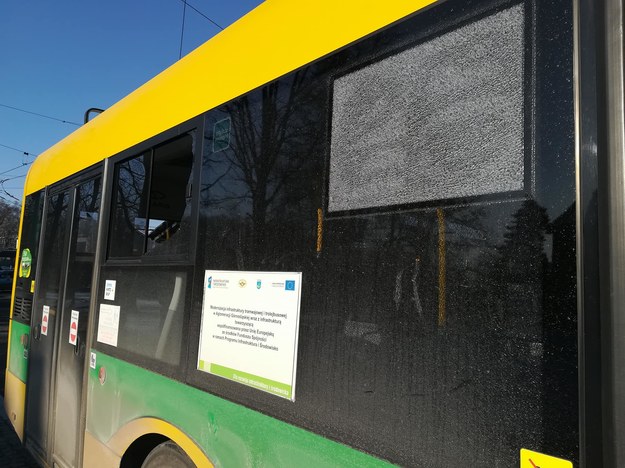 Ostrzelany trolejbus /112Tychy.pl /