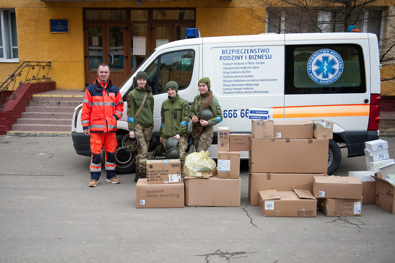Ostrzeszowscy ratownicy wsparli sprzętem medyczny ukraińskich żołnierzy /arch. prywatne Kamila Wawrzyniaka  /materiał zewnętrzny