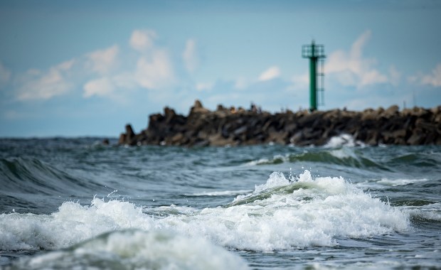 Ostrzeżenia IMGW. Bałtyk przekracza stany ostrzegawcze