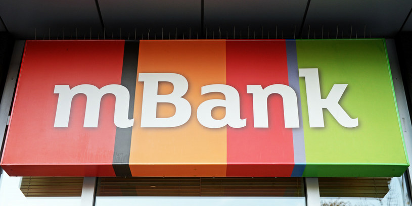 Ostrzeżenie dla klientów mBanku! /Jan Bielecki/East News /East News