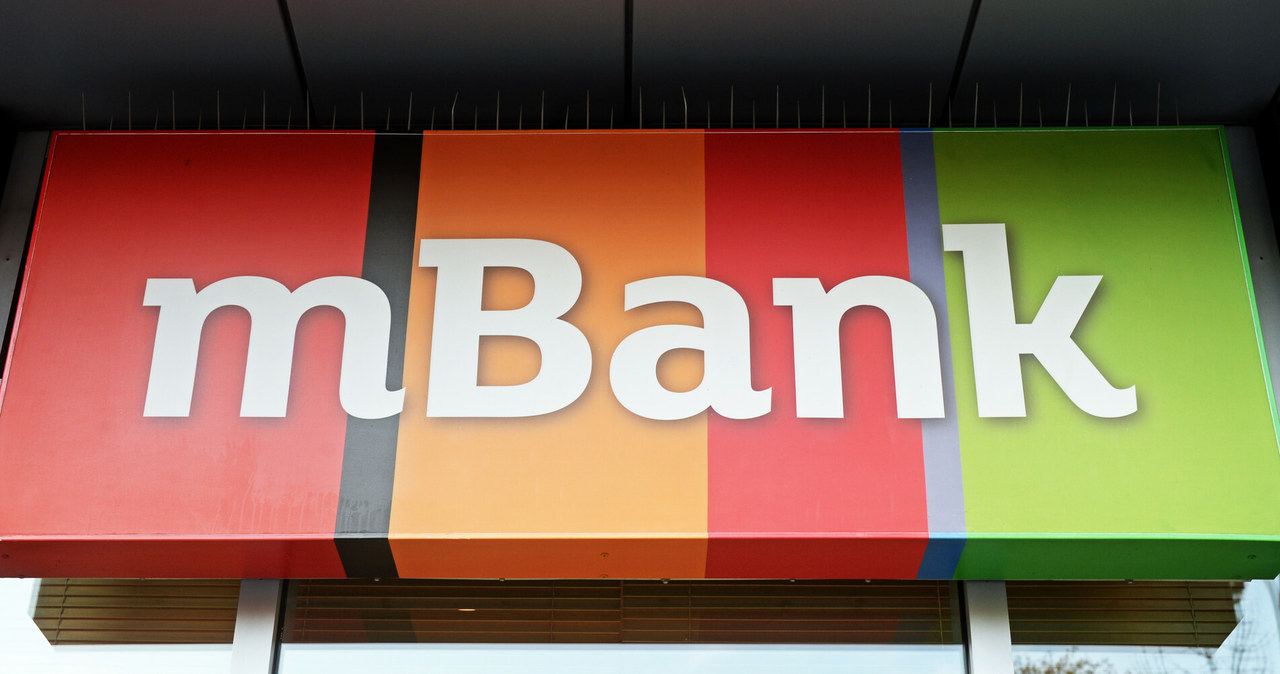 Ostrzeżenie dla klientów mBanku! /Jan Bielecki/East News /East News