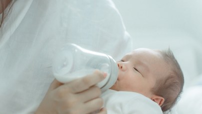 Ostrzeżenie GIS. Groźna bakteria w popularnym mleku dla niemowląt