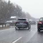 Ostrzeżenie pogodowe dla kierowców. Będzie wiać i sypać śniegiem 