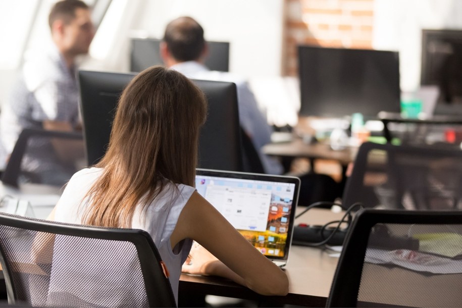 Ostrzeżenie przed działaniami GRU. Rosyjskie służby uderzają w firmy logistyczne i technologiczne; zdj. poglądowe /Shutterstock