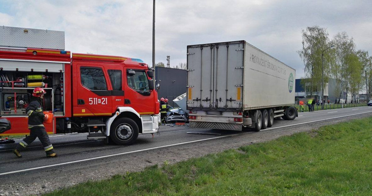 Oświęcim: Zderzenie osobówki z ciężarówką