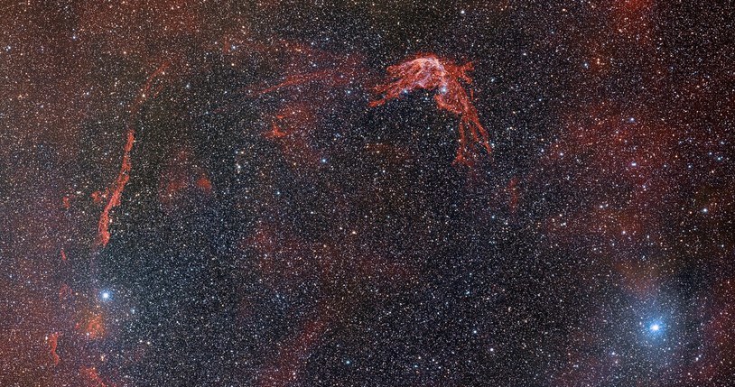 Oszałamiające zdjęcie masywnej supernowy odkrytej 1800 lat temu /NOIRLab