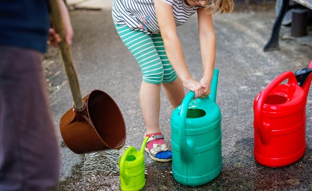 Oszczędzaj wodę! Kolejne gminy wprowadzają zakazy 