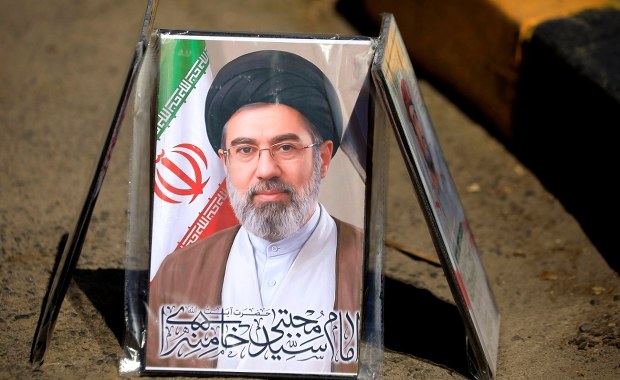 Oszpecili mu twarz. Nowe informacje o stanie przywódcy Iranu