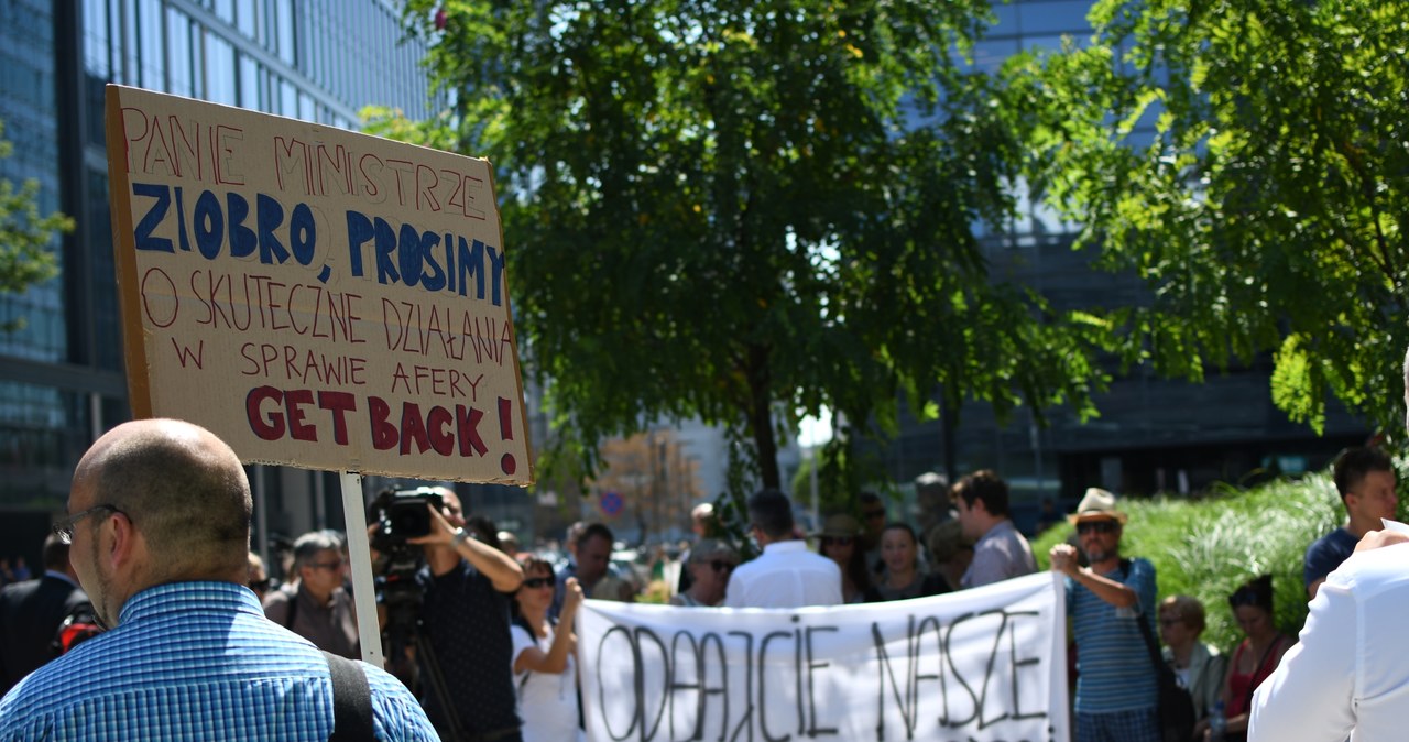 Oszukani przez GetBack protestowali w Warszawie