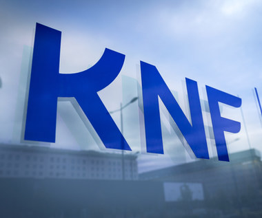 Oszuści posługują się sfałszowanymi dokumentami KNF/UKNF. Zachowaj ostrożność