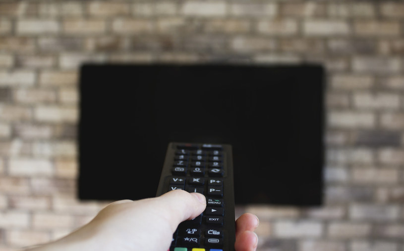 Oszuści sprzedają fałszywe gadżety telewizyjne. Zdjęcie ilustracyjne /123RF/PICSEL