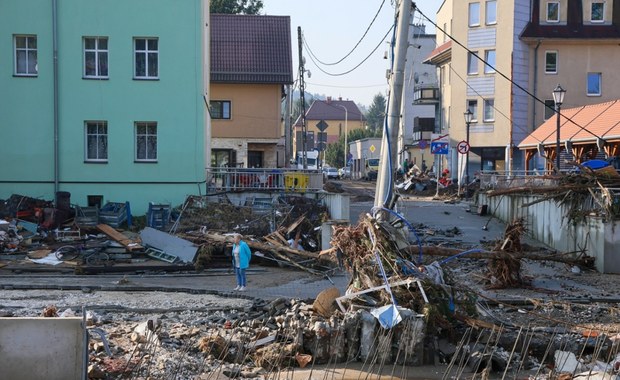 Oszuści w Lądku-Zdroju chcą wyłudzić wrażliwe dane od powodzian