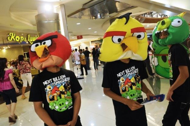 Oszuści wykorzystywali popularność m.in. "Angry Birds" do wyłudzania pieniędzy /AFP