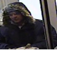 Policja opublikował zdjęcie drugiego oszusta bankowego