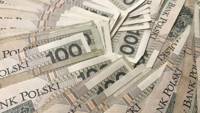 Oszustwo "na akcje koncernu paliwowego". 56-latka ze Świdnicy straciła oszczędności