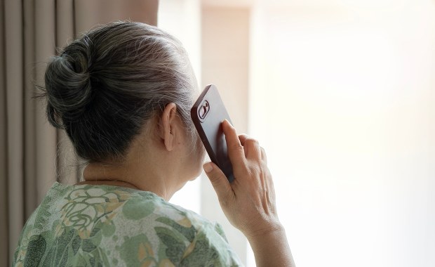 Oszustwo "na cholerę". 86-latka mogła stracić prawie ćwierć miliona złotych