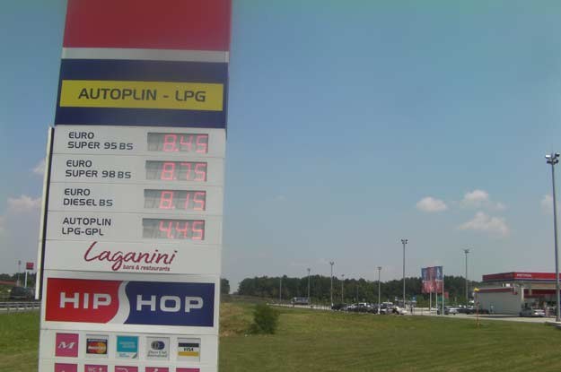 Oto ceny paliw w Chorwacji. 1 kuna = 60 groszy /INTERIA.PL