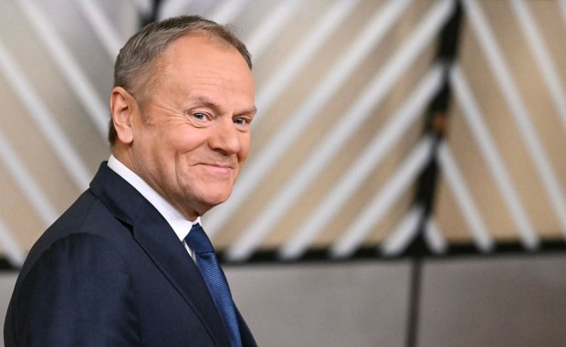 Oto co Donald Tusk wystawił na WOŚP. Kwota aukcji przekroczyła już 100 tys. zł