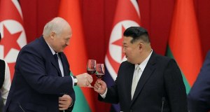 Oto co Łukaszenka podarował Kim Dzong Unowi "na wypadek pojawienia się wrogów"