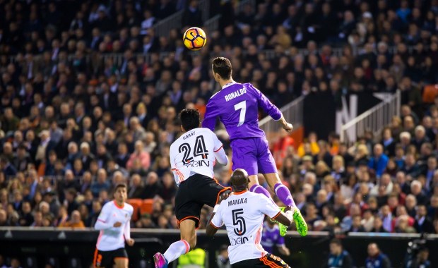 Oto najlepiej zarabiający sportowiec świata. Na którym miejscu jest Iga Świątek?