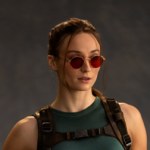 Oto nowa Lara Croft w serialu Amazona. Sophie Turner olśniewa w tej kreacji?