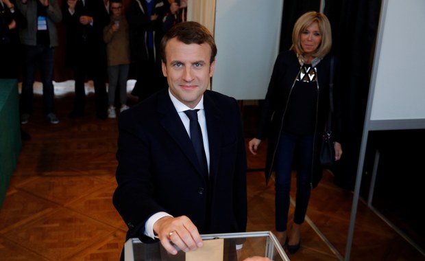 Oto nowy prezydent Francji. Kim jest Emmanuel Macron?