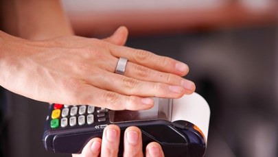 Oto obrączka, która zastąpi Twoją kartę płatniczą