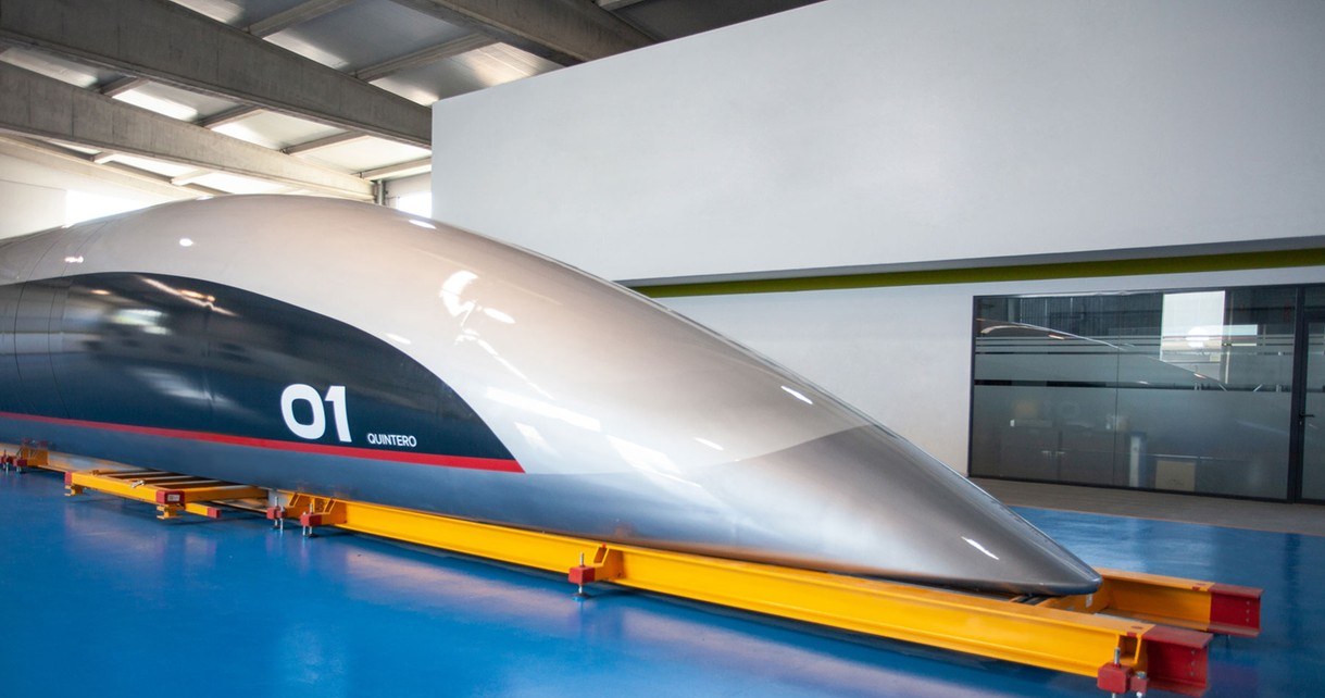 Oto pełnowymiarowa kapsuła Hyperloop od firmy HTT. Przyszłość jest już dziś /Geekweek