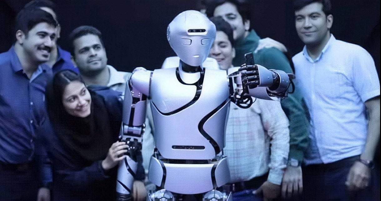 Oto Surena IV, najnowsze wcielenie robota humanoidalnego z... Iranu /Geekweek