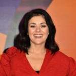 stylizacje Otulający sweterek i stylowe spodnie. Katarzyna Cichopek kolejny raz inspiruje trendami na jesień