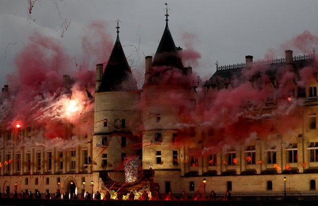 Otwarcia igrzysk w Paryżu. Część poświęcona Wielkiej Rewolucji Francuskiej. /PAP/EPA