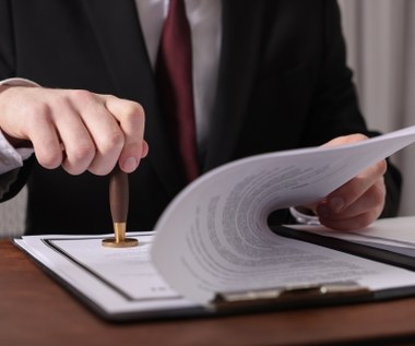 Otwarcie i ogłoszenie testamentu u notariusza. Kto musi być obecny?