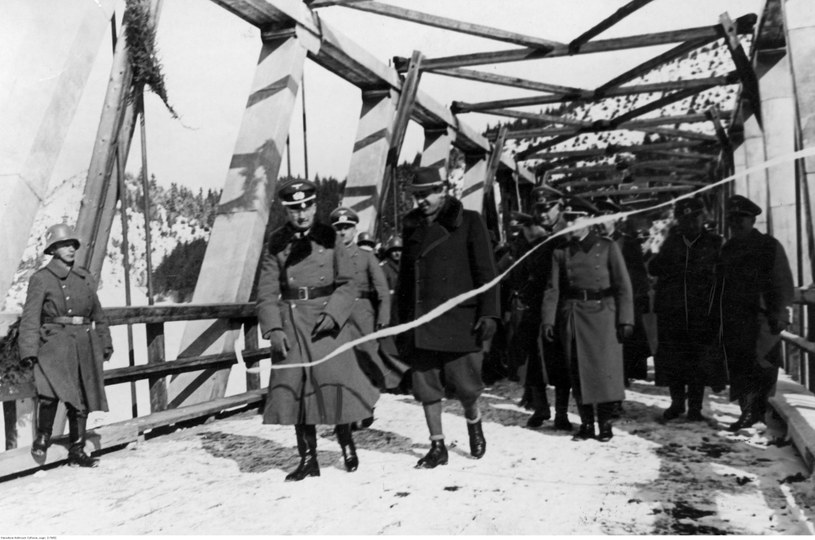 Otwarcie mostu na Dunajcu między Generalną Gubernią a Słowacją. Rok 1940 /Z archiwum Narodowego Archiwum Cyfrowego
