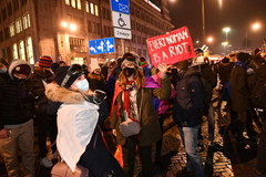 Otwarcie sezonu. Protest Strajku Kobiet w Warszawie