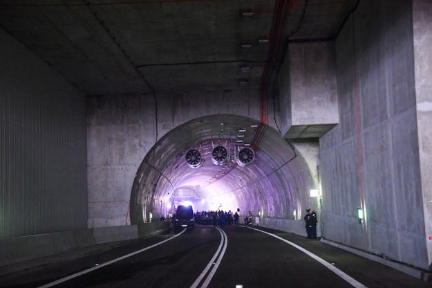 Otwarcie tunelu pod Świną /	Marcin Bielecki   /PAP