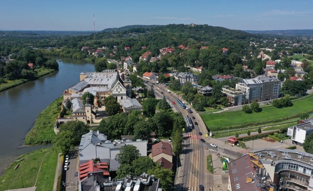 Otwarcie Zwierzynieckiej i Kościuszki w Krakowie. Podano datę 