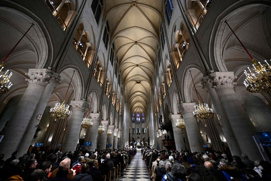 Otwarta 8 grudnia 2024 roku Notre Dame w Paryżu /JULIEN DE ROSA/AFP/East News /East News