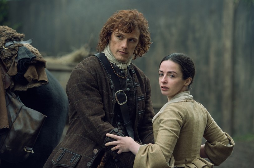 "Outlander": Sam Heughan (Jamie), Laura Donnelly (Jenny) /AXN