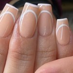 Outline french manicure. Nowy wymiar klasyki