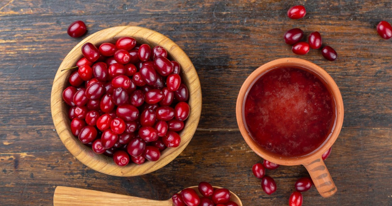 Owoce derenia wspierają odporność i zdrowie serca /Sanny11 /Canva Pro