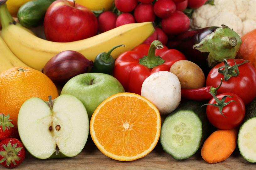 Owoce i warzywa najlepiej przechowywać w lodówce /123RF/PICSEL