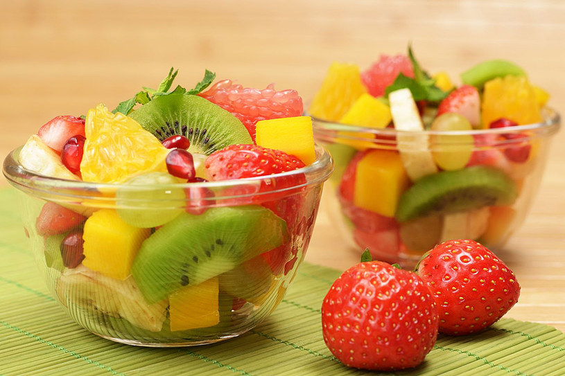 Owoce najlepiej jeść 15 minut przed posiłkiem /123RF/PICSEL